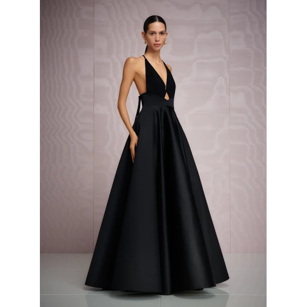 Solace London The Avallon Maxi Dress in Black