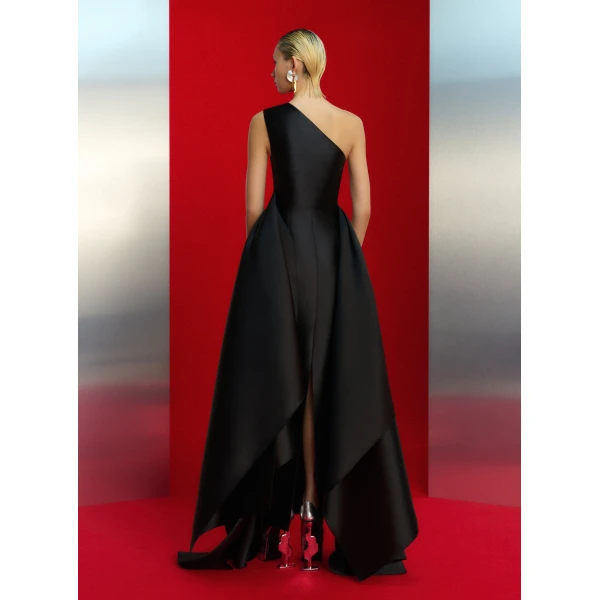 Solace London The Charo Maxi Dress in Black