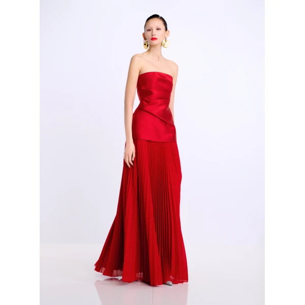 Solace London The Claudette Maxi Dress in Crimson Red