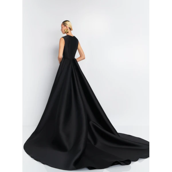 Solace London The Larsen Maxi Dress in Black