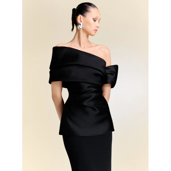 Solace London The Lucine Maxi Dress in Black