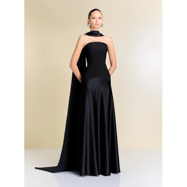 Solace London The Mae Maxi Dress in Black