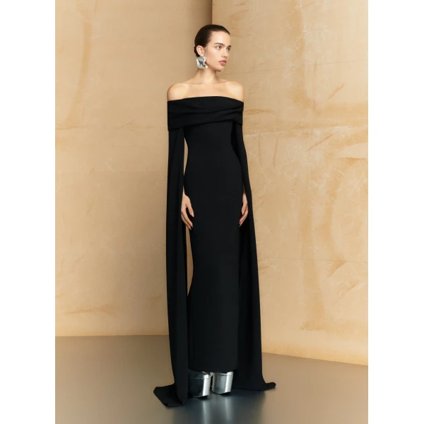 Solace London The Nuri Maxi Dress in Black