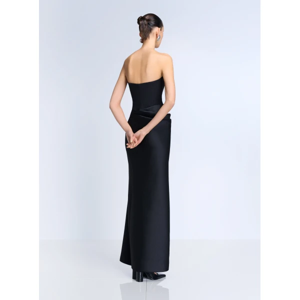 Solace London The Seri Maxi Dress in Black