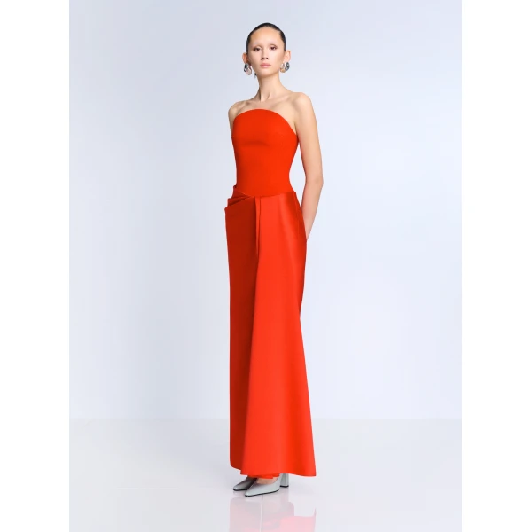 Solace London The Seri Maxi Dress in Scarlet