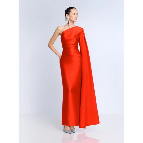 Solace London The Veya Maxi Dress in Scarlet