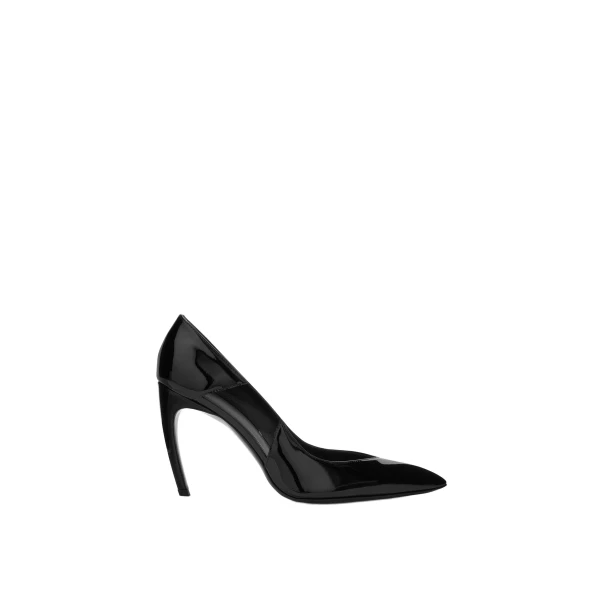 Mia Pumps in Black