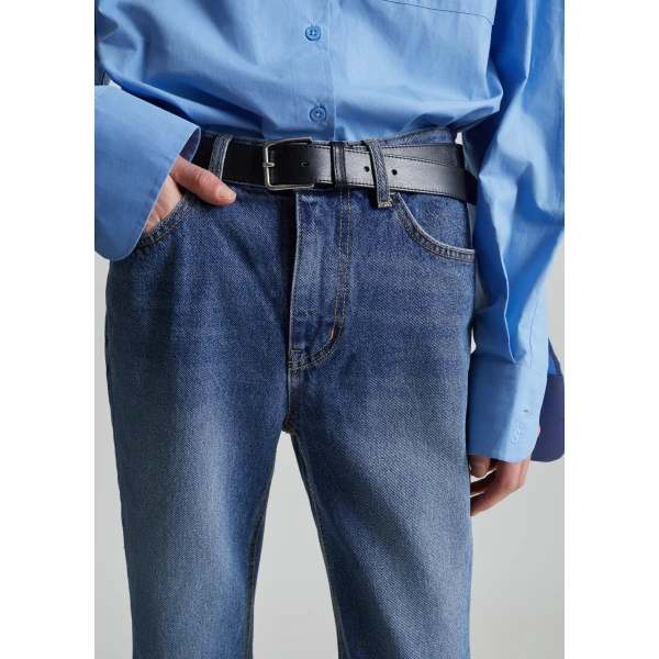 The Frankie Shop Oze Capri Jeans in Medium Wash, view 5