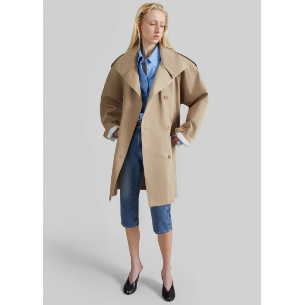 The Frankie Shop Tess Midi Short Trench in Beige, view 4