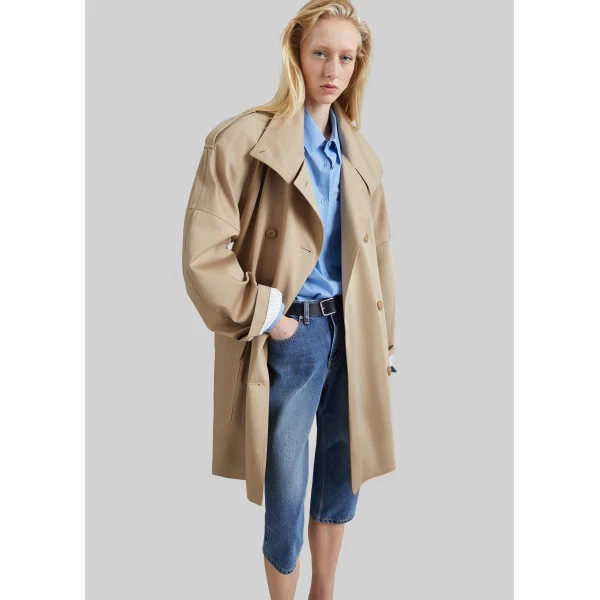 The Frankie Shop Tess Midi Short Trench in Beige, view 5
