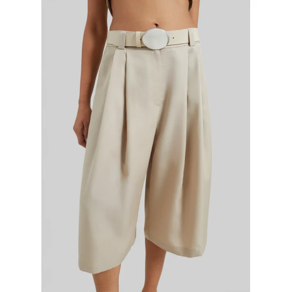 The Frankie Shop Vorey Pleated Bermuda Shorts in Beige, view 4