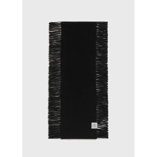 Toteme Cashmere tassel scarf in Black, view 5