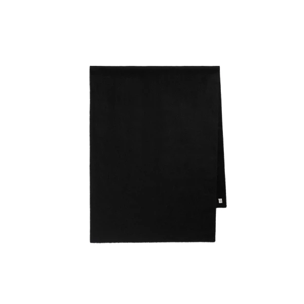 Classic winter scarf in Black