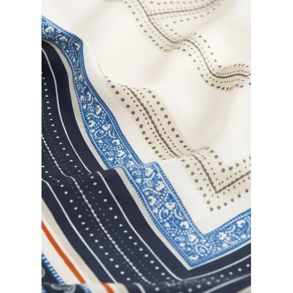 Toteme Collector scarf in Ecru navy, view 5