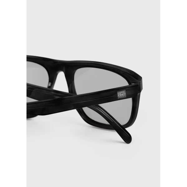 Toteme Navigator sunglasses in Black, view 4