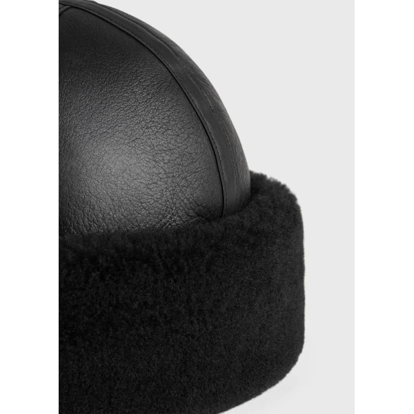 Toteme Shearling winter hat in Black, view 4