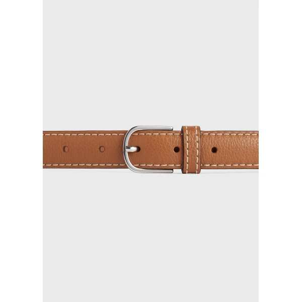 Toteme Slim grained-leather belt in Tan, view 4
