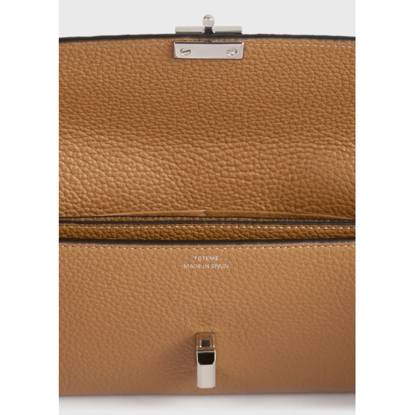Toteme T-Lock grained-leather wallet in Tan, view 5