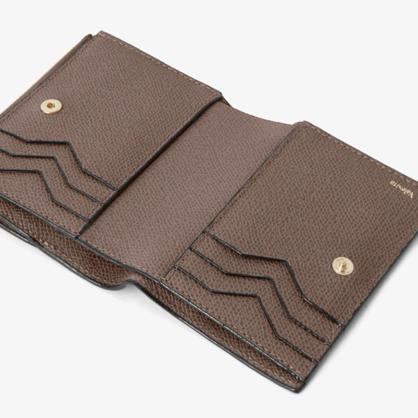 Valextra Purse with Coin Holder 6CC in Sahara Brown | Wallets & Purses | Luxury Shoes 