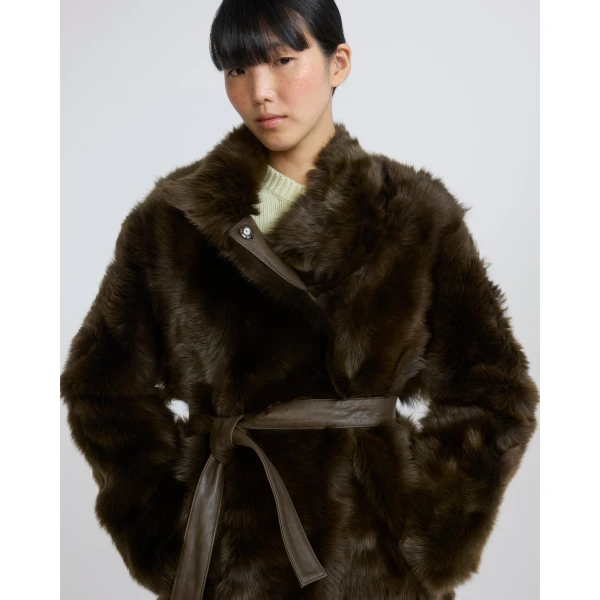 Yves Salomon Reversible Belted Coat in Toscana Lambskin in Khaki Green | Shearling Coat | Luxury Shoes 